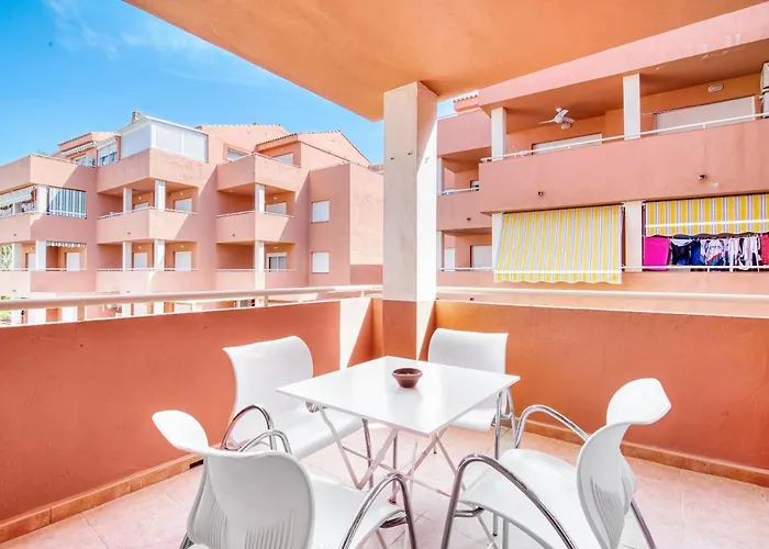 Castillo-playa * Dénia