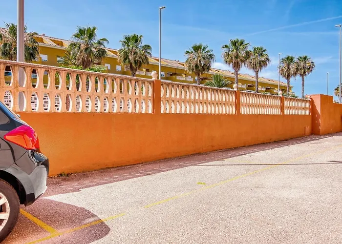 Castillo-playa * Dénia